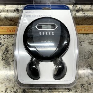 Insignia Portable CD Player NS-P4112 60 Sec Anti-Shock Black Gray New Sealed NOS